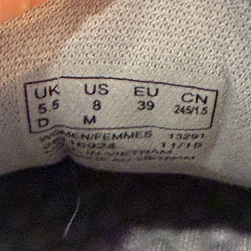 Clarks Privo‎ Sneakers White Leather Bungee Lace Walking Womens Sz 8 Comfortable